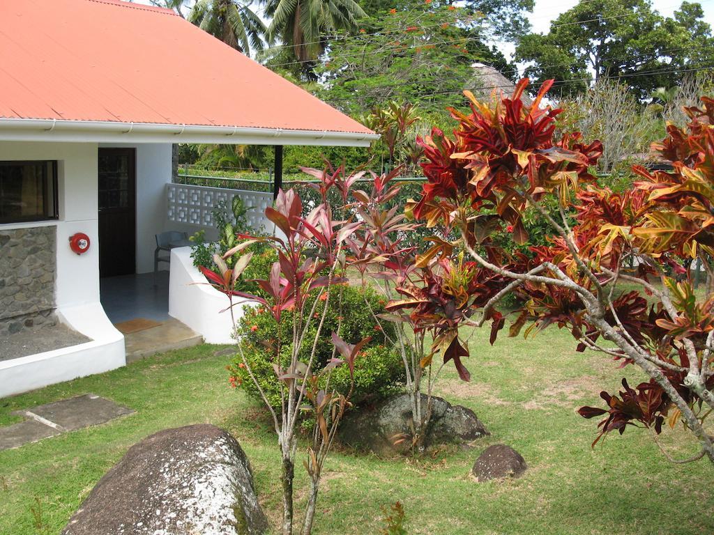 Daniella'S Bungalows Bel Ombre Exterior foto